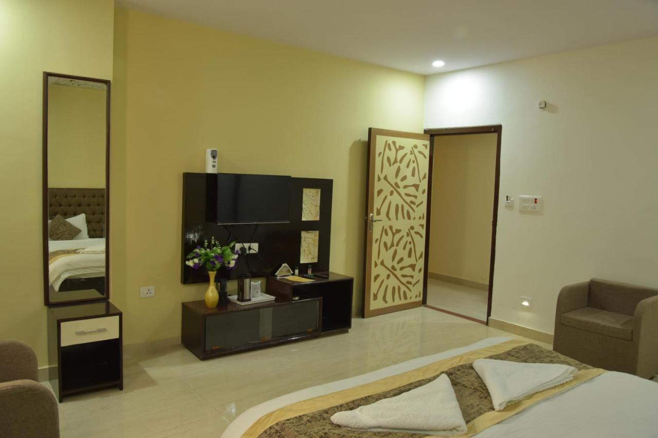 Hotel Sarweshwary Varanasi Eksteriør bilde