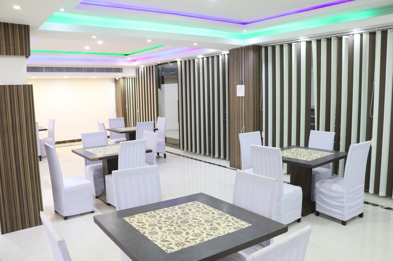 Hotel Sarweshwary Varanasi Eksteriør bilde