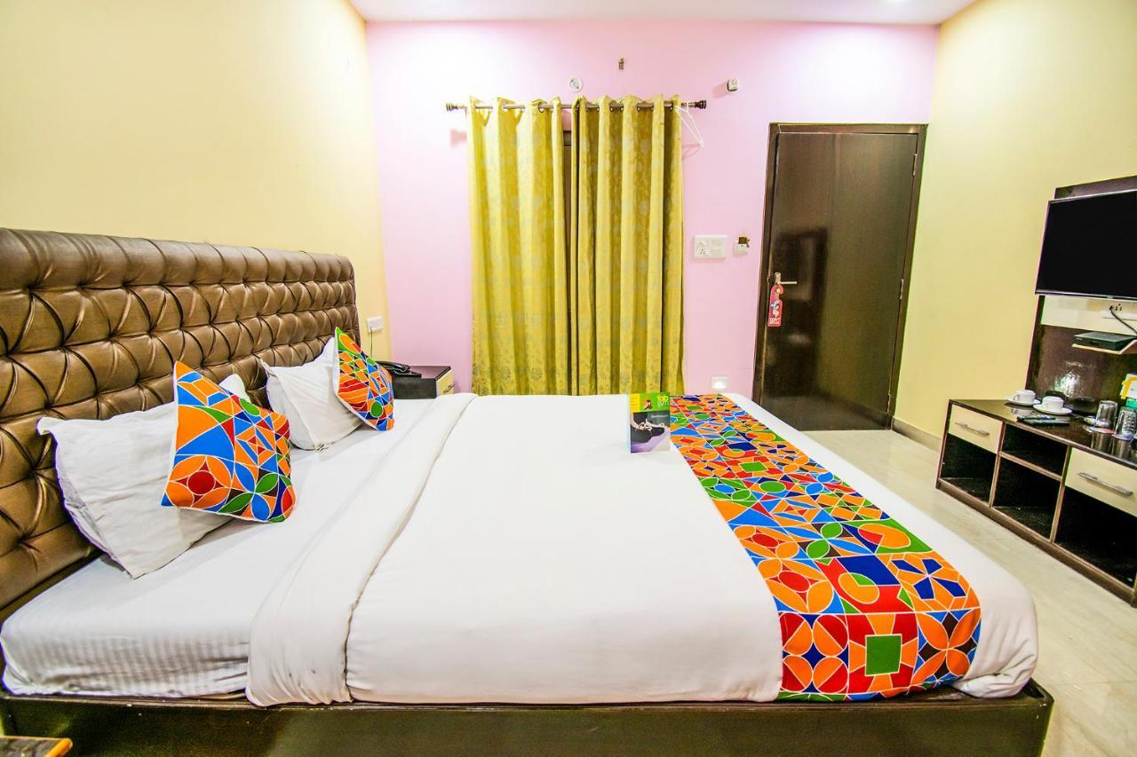 Hotel Sarweshwary Varanasi Eksteriør bilde