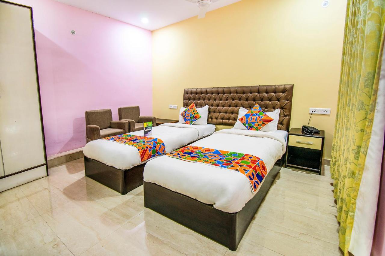 Hotel Sarweshwary Varanasi Eksteriør bilde