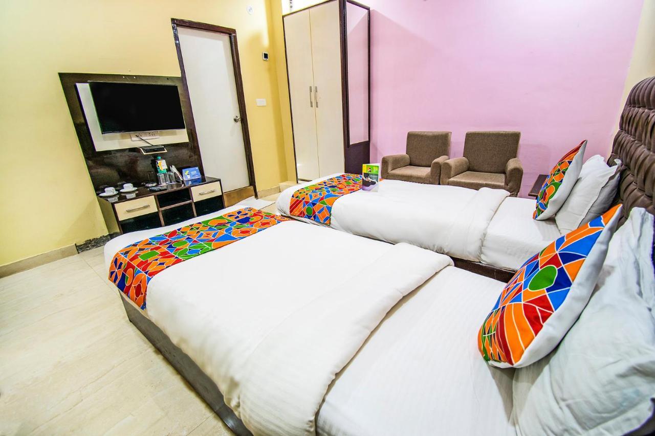 Hotel Sarweshwary Varanasi Eksteriør bilde